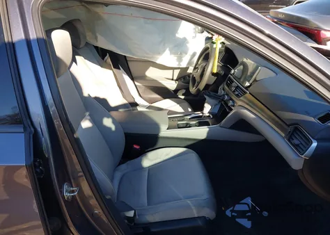 2019 Honda Accord Lx z USA, uszkodzony, nr VIN 1HGCV1F12KA158360